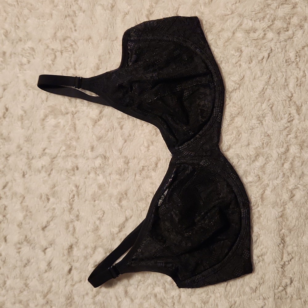 Victoria's Secret Body By Victoria Unlined Demi Bra 36DD Black Lace